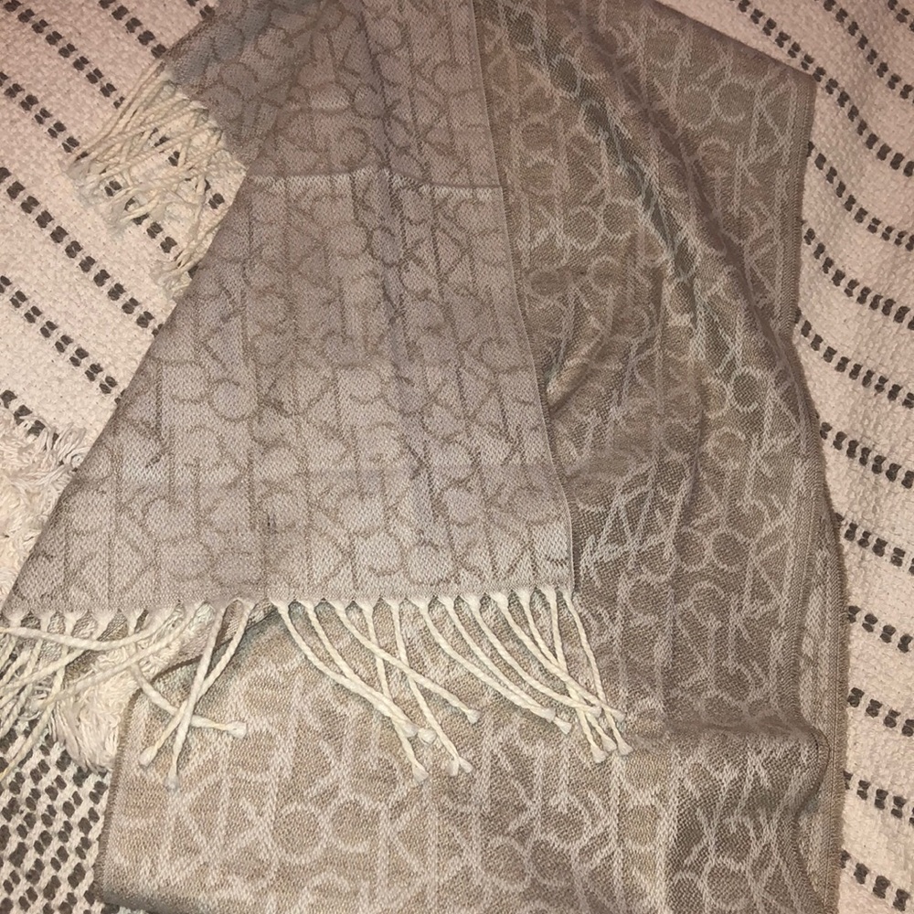 Calvin Klein scarf